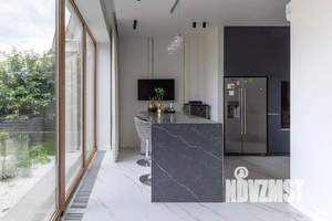 Дом 400м², 2-этажный, участок 18 сот.  