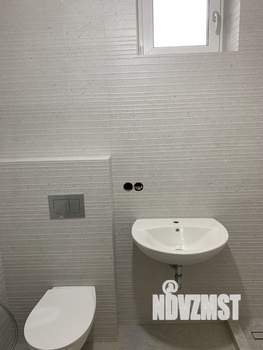 Коттедж 240м², 2-этажный, участок 7 сот.  