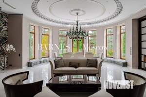 Дом 1400м&sup2;, 2-этажный, участок 23 сот.  