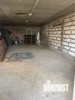Дом 240м², 2-этажный, участок 6 сот.  
