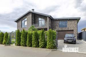 Коттедж 240м², 2-этажный, участок 5 сот.  