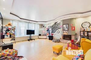 Коттедж 450м², 3-этажный, участок 15 сот.  
