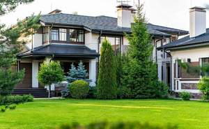 Дом 1300м&sup2;, 2-этажный, участок 31 сот.  