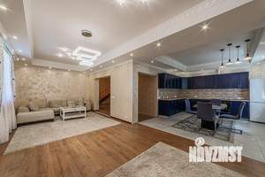Дом 340м², 4-этажный, участок 6 сот.  
