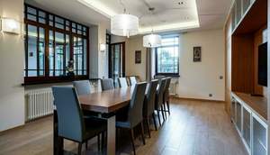 Дом 1300м&sup2;, 2-этажный, участок 31 сот.  