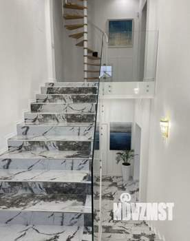 Коттедж 306м², 3-этажный, участок 6 сот.  