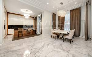 Дом 750м², 2-этажный, участок 40 сот.  