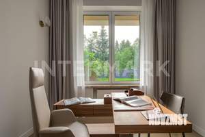 Коттедж 250м², 2-этажный, участок 10 сот.  