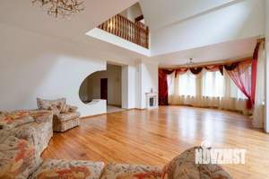 Дом 370м², 2-этажный, участок 12 сот.  