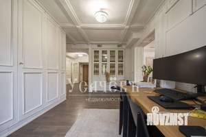 Дом 700м², 3-этажный, участок 18 сот.  