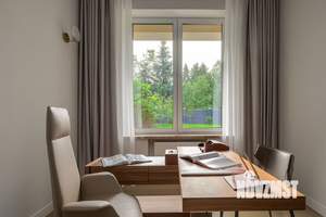 Коттедж 300м², 2-этажный, участок 10 сот.  