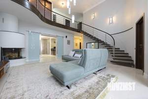 Коттедж 540м², 4-этажный, участок 12 сот.  