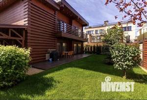 Дом 250м², 2-этажный, участок 6 сот.  