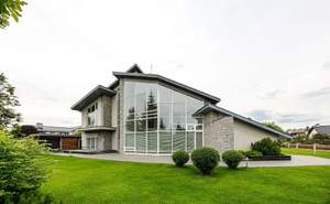 Дом 1000м², 2-этажный, участок 39 сот.  