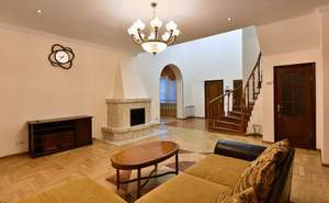 Дом 450м², 2-этажный, участок 12 сот.  