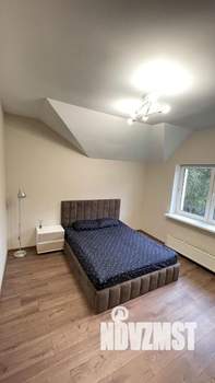 Коттедж 250м², 3-этажный, участок 6 сот.  