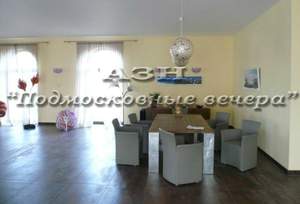 Дом 680м², 2-этажный, участок 30 сот.  