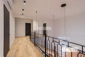 Коттедж 650м², 2-этажный, участок 18 сот.  