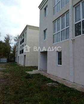 Дом 214м², 3-этажный, участок 5 сот.  