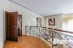 Дом 760м², 3-этажный, участок 30 сот.  