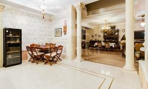 Дом 450м², 3-этажный, участок 0 сот.  