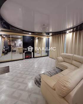 Дом 177м², 3-этажный, участок 4 сот.  