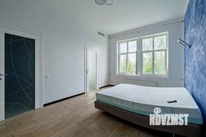 Таунхаус 473м², 3-этажный, участок 7 сот.  