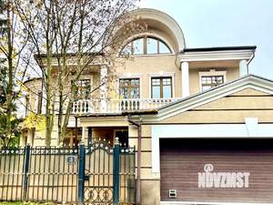 Коттедж 600м², 3-этажный, участок 18 сот.  