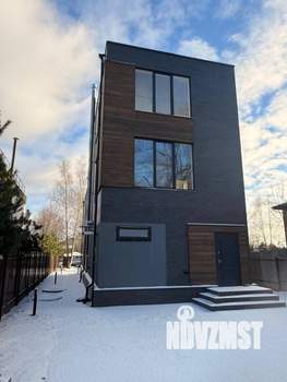 Дом 222м&sup2;, 3-этажный, участок 6 сот.  