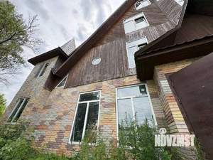 Дом 403м&sup2;, 3-этажный, участок 9 сот.  