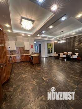 Таунхаус 440м², 3-этажный, участок 5 сот.  