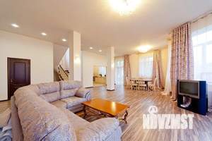 Коттедж 420м², 3-этажный, участок 9 сот.  
