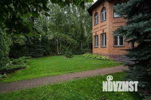 Дом 370м², 2-этажный, участок 12 сот.  