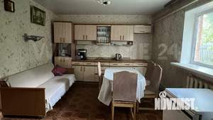 Коттедж 250м&sup2;, 3-этажный, участок 6 сот.  