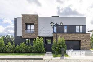 Коттедж 540м², 2-этажный, участок 25 сот.  