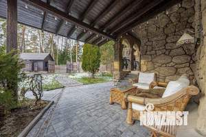 Дом 600м&sup2;, 2-этажный, участок 15 сот.  