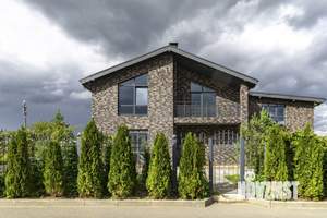 Коттедж 240м², 2-этажный, участок 5 сот.  