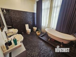 Коттедж 630м², 3-этажный, участок 30 сот.  