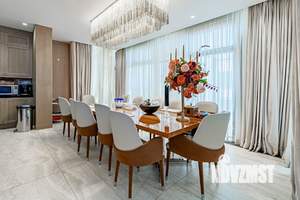Дом 1500м², 3-этажный, участок 13 сот.  