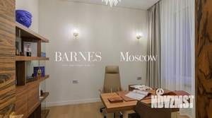 Дом 300м², 2-этажный, участок 10 сот.  