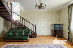 Дом 208м², 2-этажный, участок 8 сот.  