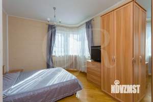 Дом 220м², 2-этажный, участок 6 сот.  
