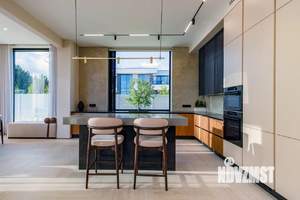 Дом 450м², 2-этажный, участок 16 сот.  