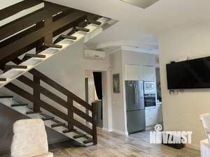 Дом 176м², 3-этажный, участок 4 сот.  