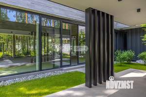 Дом 1050м², 2-этажный, участок 30 сот.  