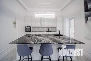 Коттедж 370м², 2-этажный, участок 9 сот.  