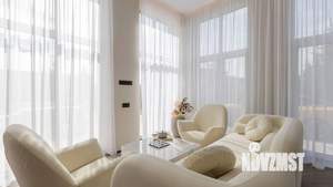 Коттедж 250м&sup2;, 2-этажный, участок 6 сот.  