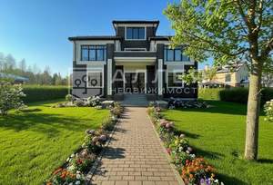 Дом 700м², 2-этажный, участок 24 сот.  