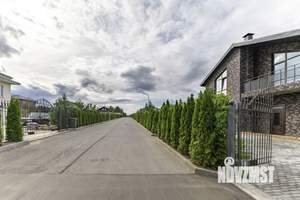 Коттедж 240м², 2-этажный, участок 5 сот.  