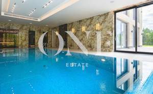 Дом 1072м², 2-этажный, участок 27 сот.  